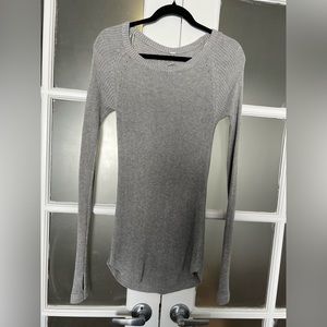 Lululemon size 4 sweater